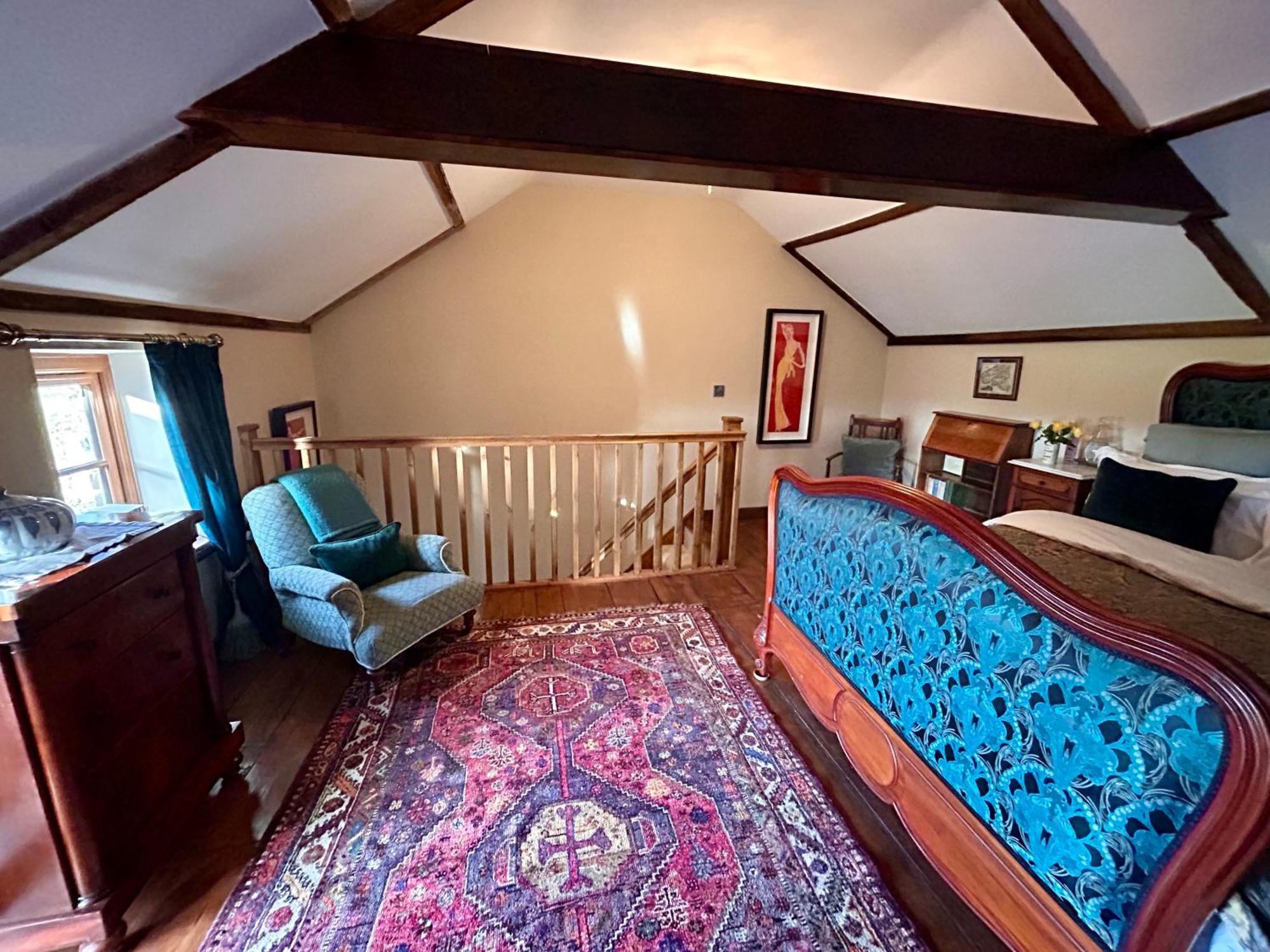 Charming Country Cottage With Oak Beams In Historic Setting, Brecon Beacons Retreat Llangadog Экстерьер фото