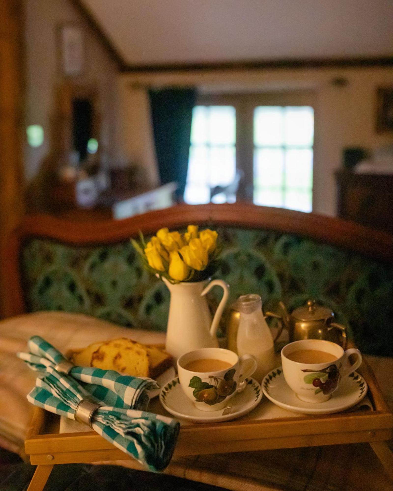 Charming Country Cottage With Oak Beams In Historic Setting, Brecon Beacons Retreat Llangadog Экстерьер фото